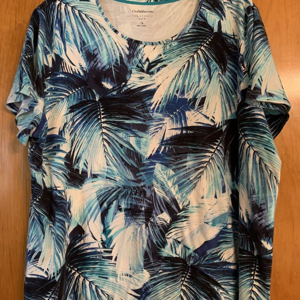 Women's short sleeve tee. 2x
